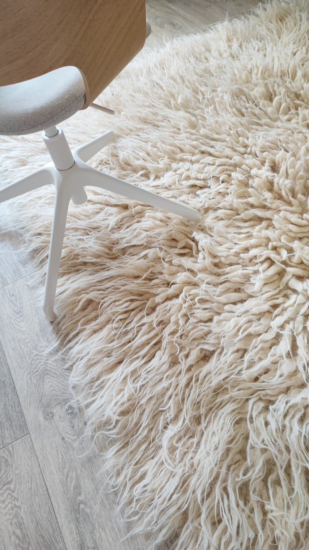 Vovnya rug (ivory white base)