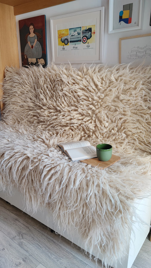 Vovnya rug (ivory white base)