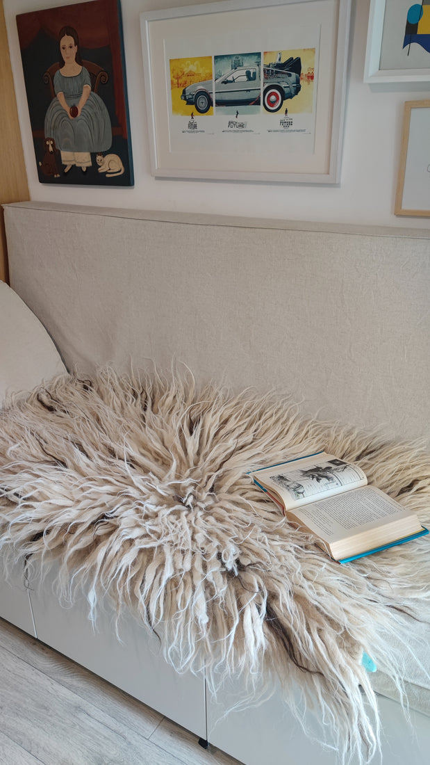Vovnya rug (ivory, beige, brown piles)