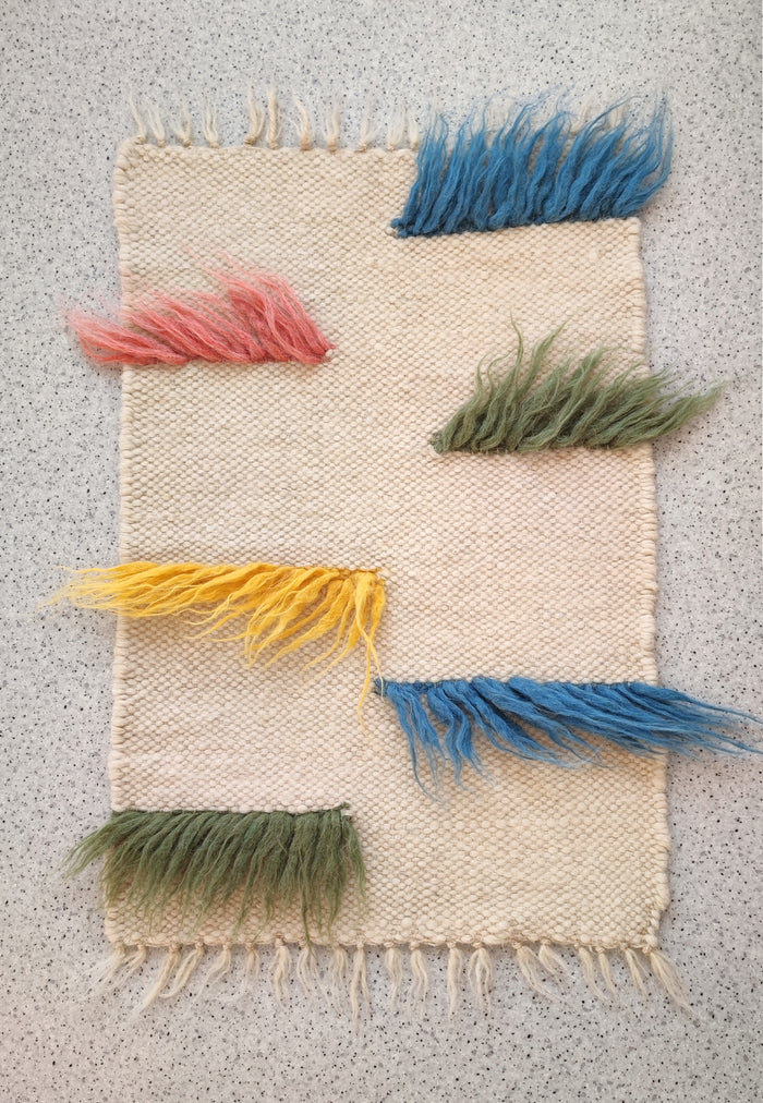 White Gulki kids rug in a nursery room