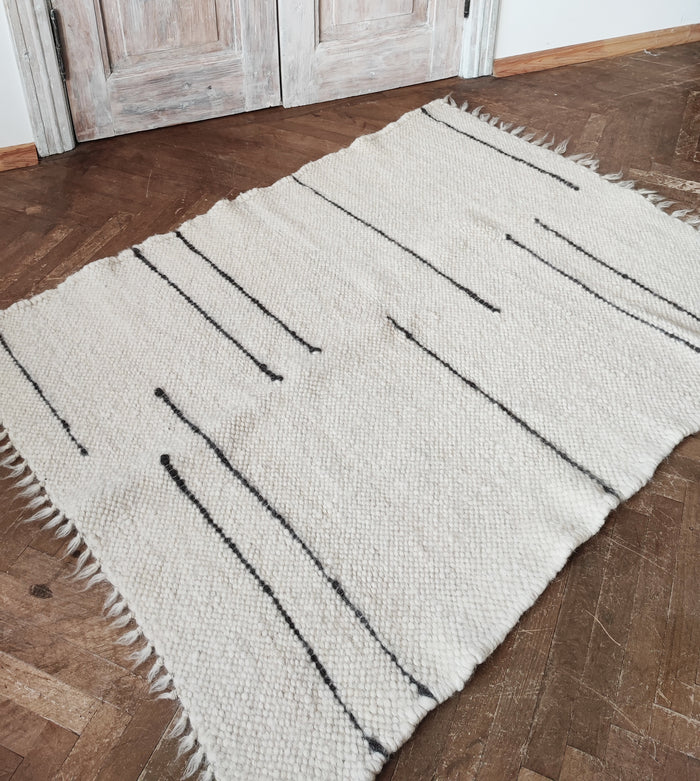 Strypa rug